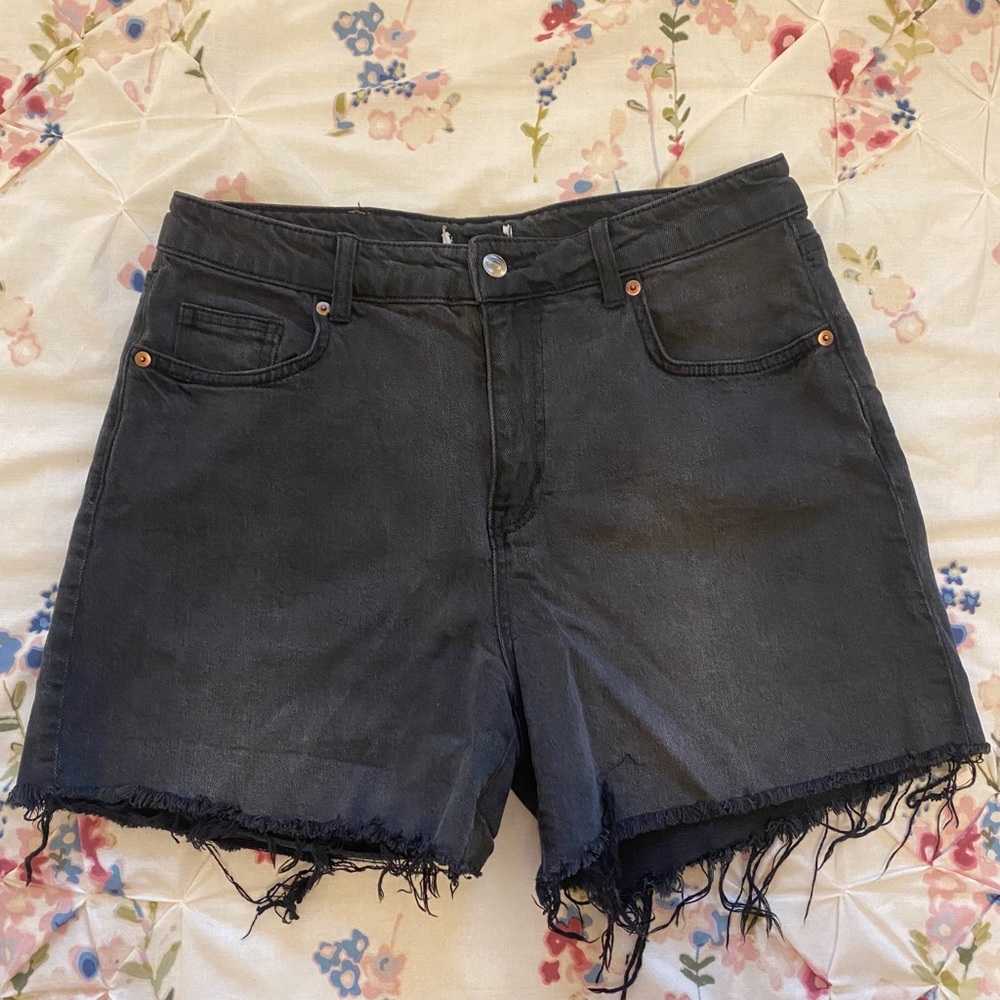 H&M Black Shorts